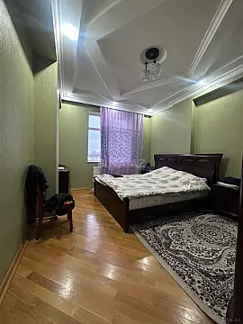 Satılır 2 otaqlı mənzil 77 m²