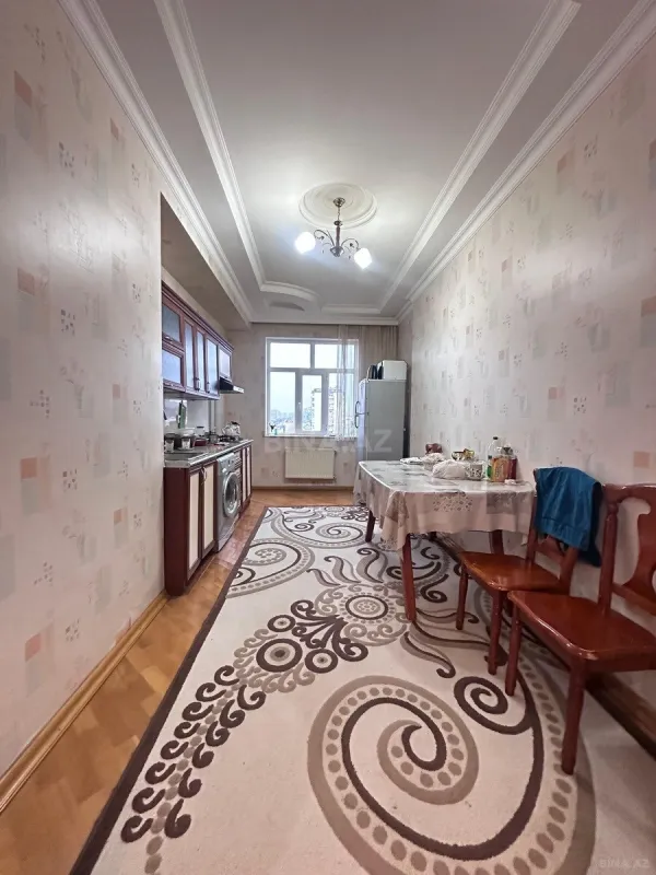 Satılır 2 otaqlı mənzil 77 m²