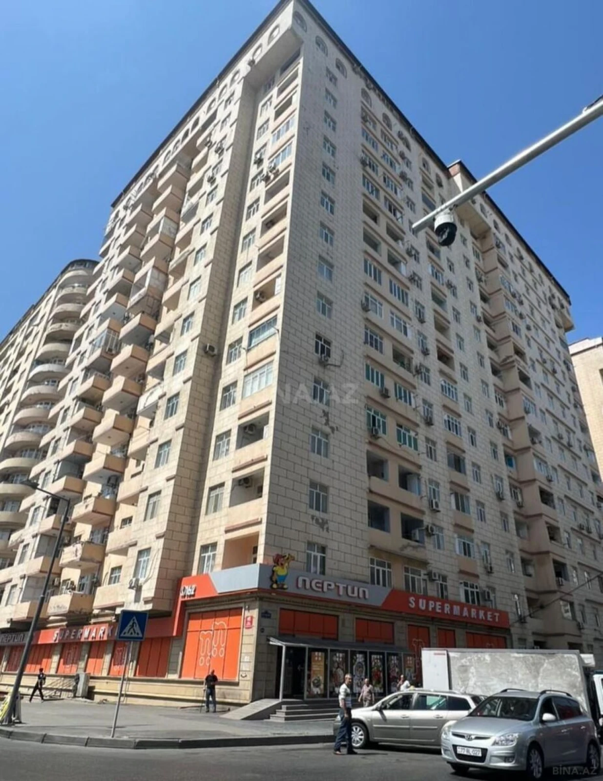 Satılır 2 otaqlı mənzil 77 m²