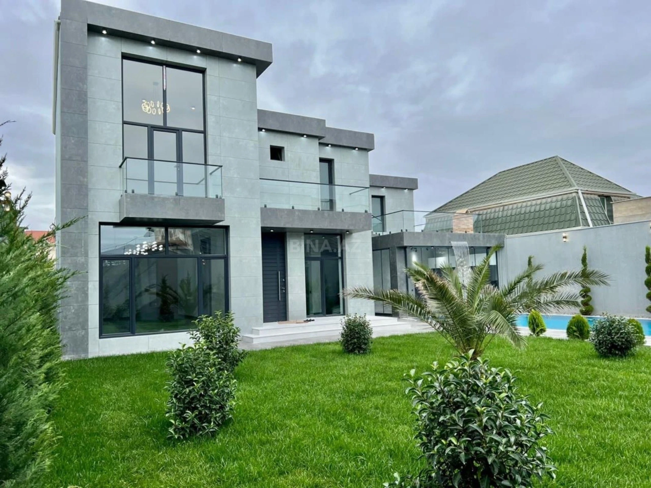 Kirayə verilir 5 otaqlı həyət evi 400 m²