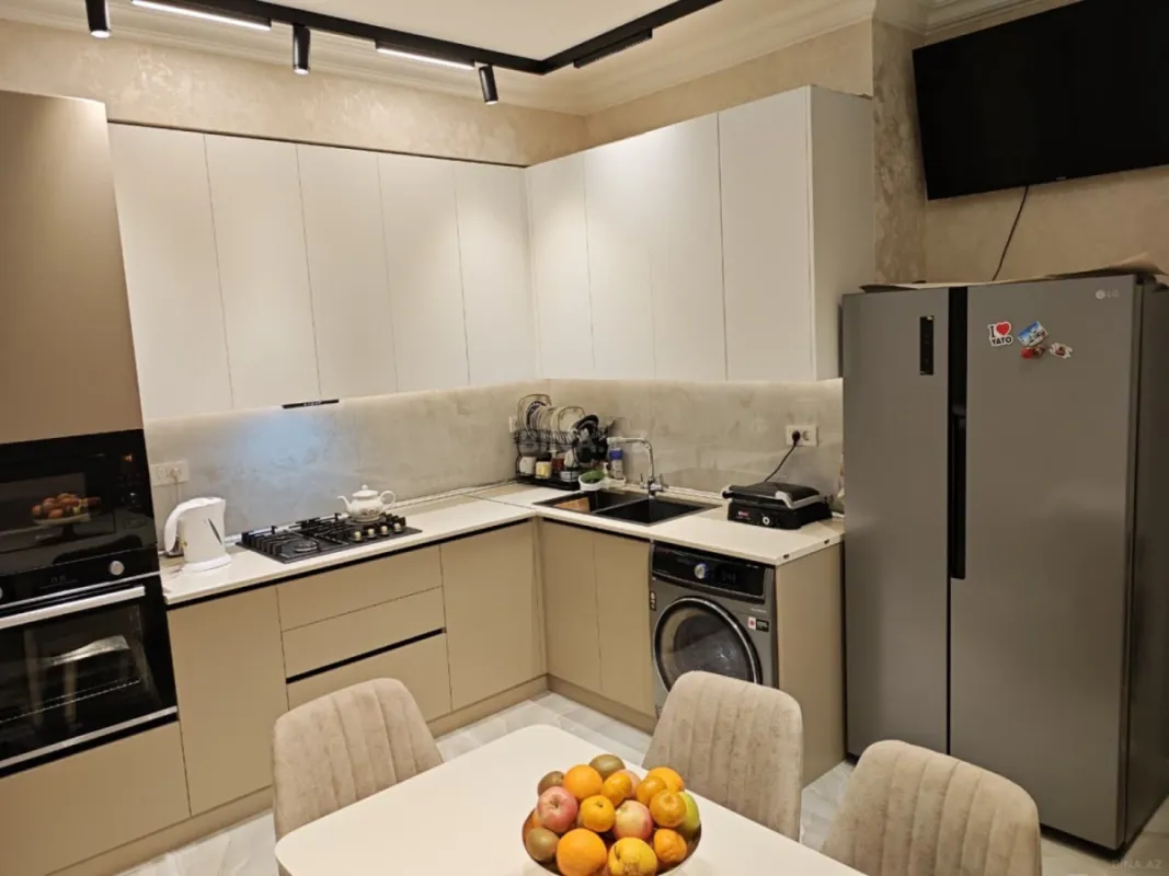 Satılır 4 otaqlı mənzil 124 m²