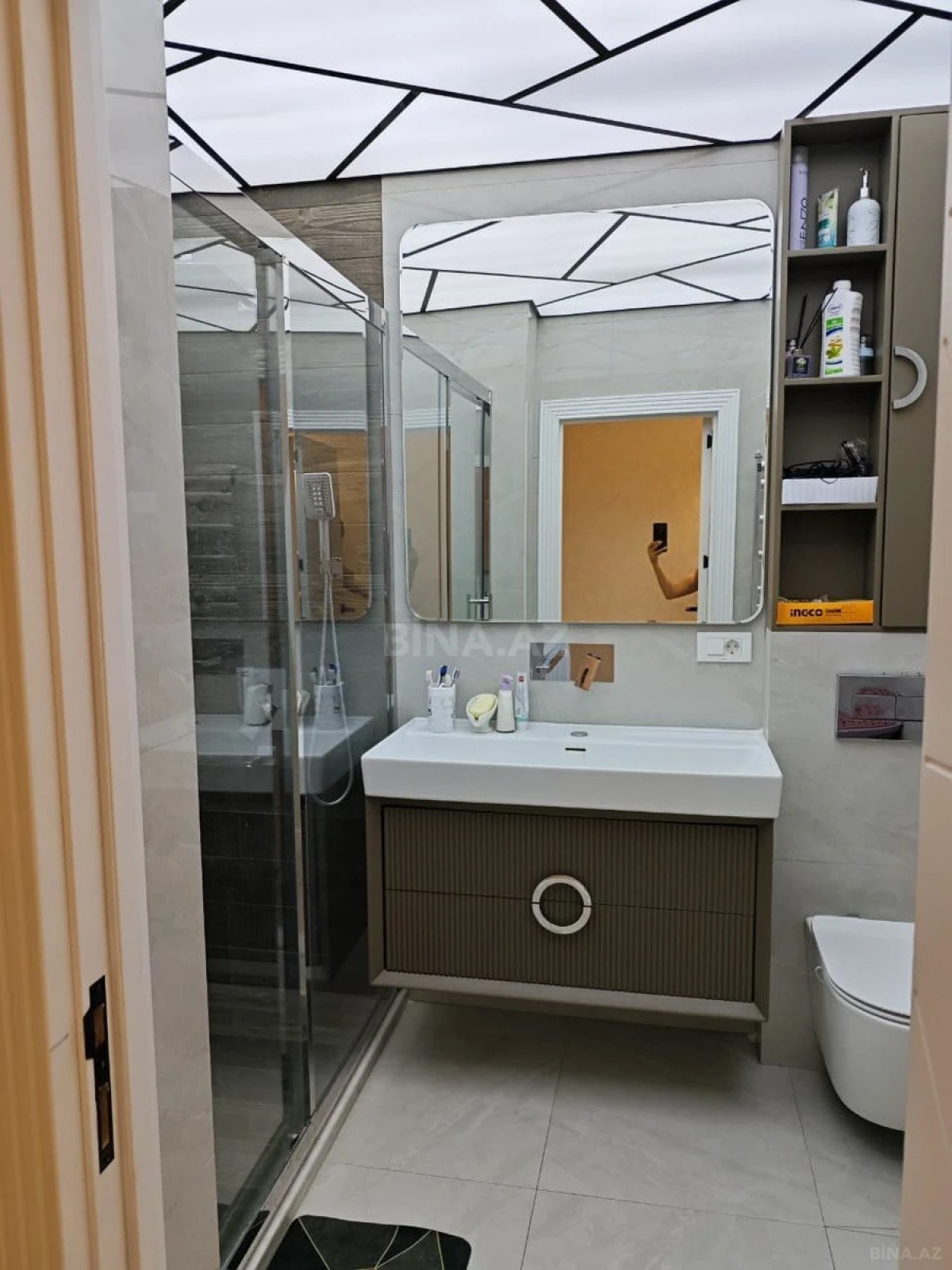 Satılır 4 otaqlı mənzil 124 m²