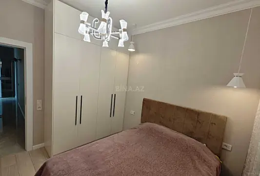 Satılır 4 otaqlı mənzil 124 m²