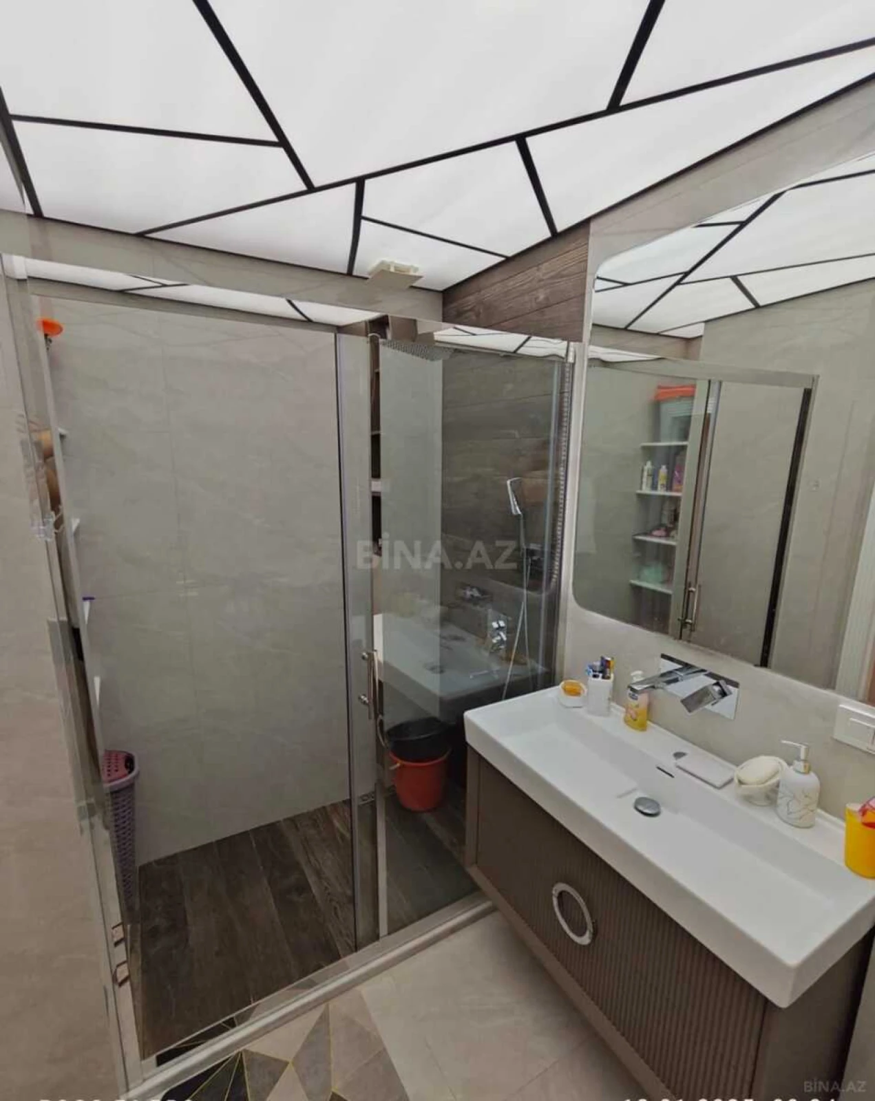 Satılır 4 otaqlı mənzil 124 m²