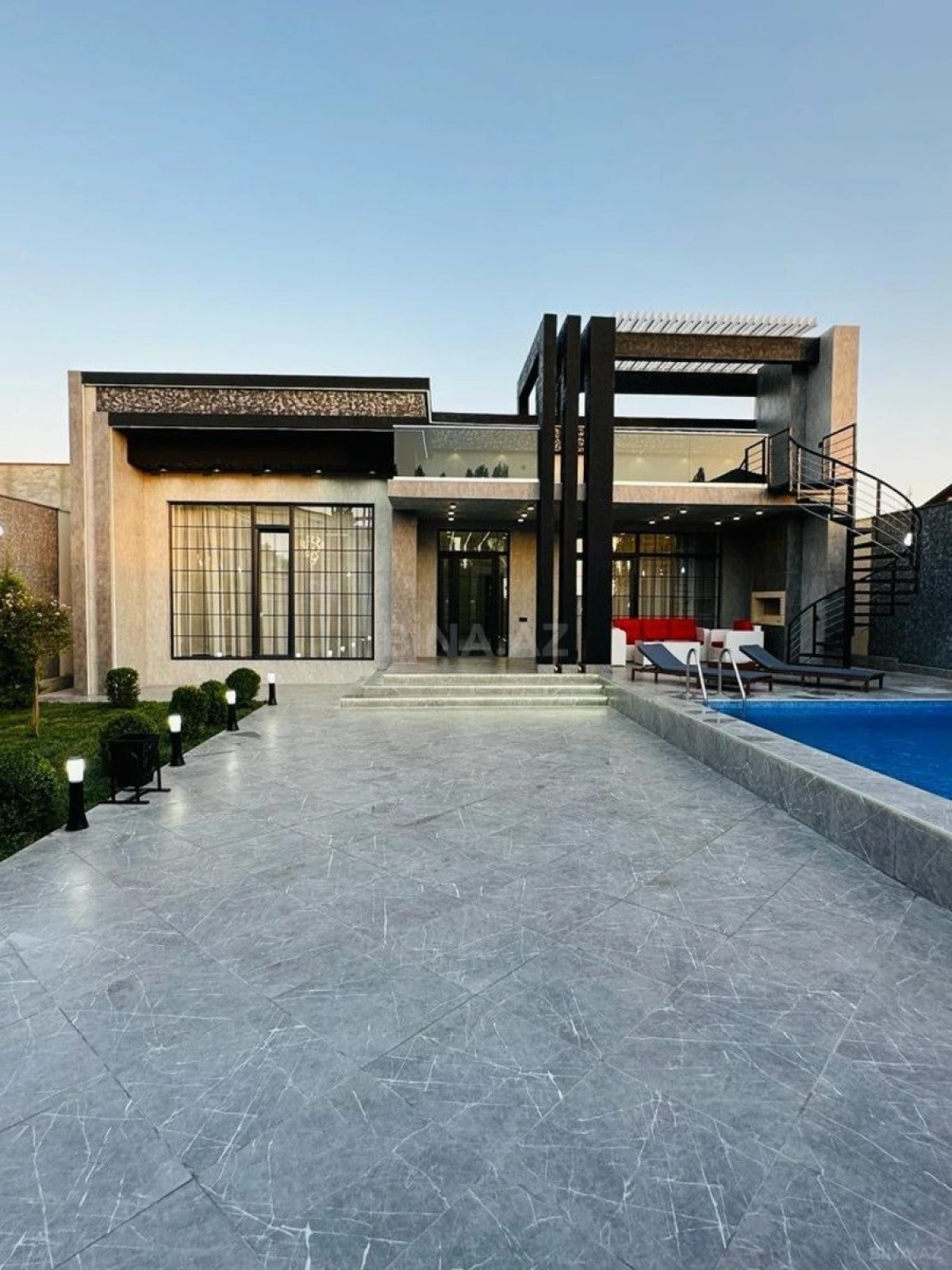 Kirayə verilir 4 otaqlı həyət evi 240 m²