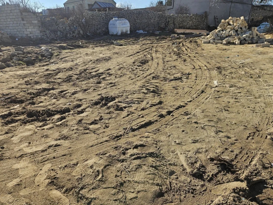 Satılır torpaq sahəsi 2 m²