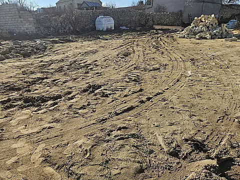 Satılır torpaq sahəsi 2 m²