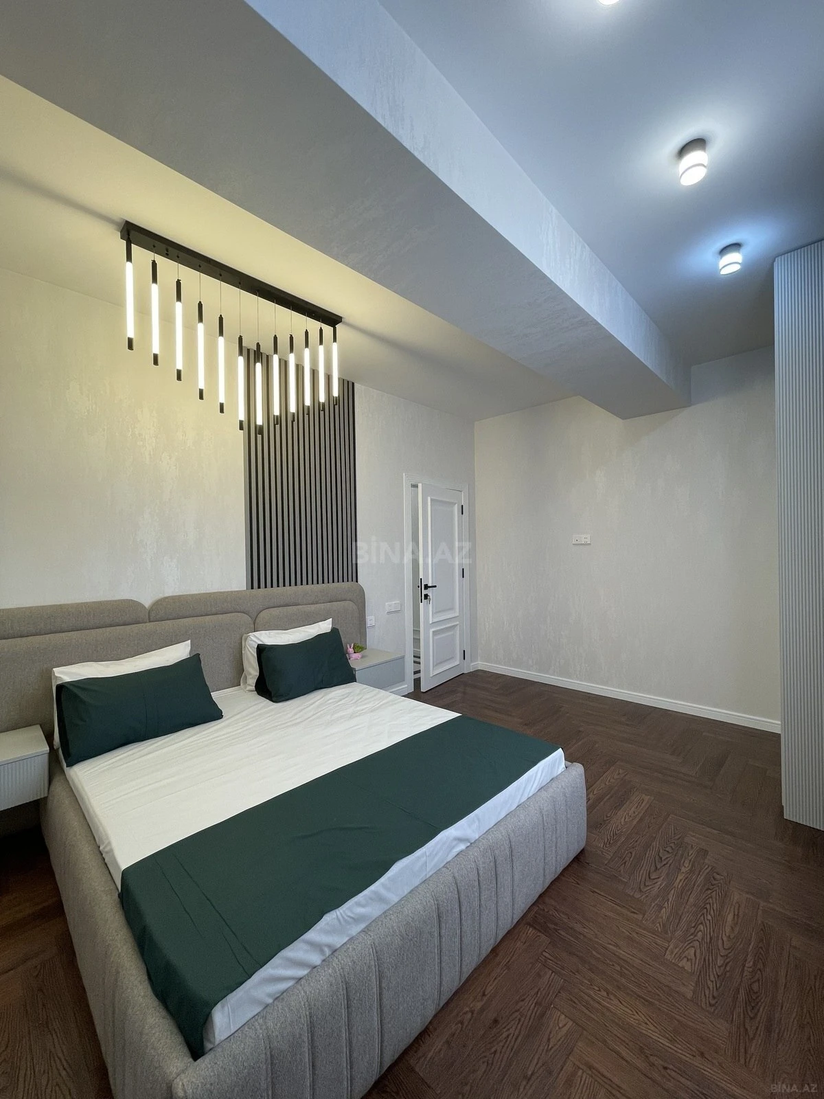 Satılır 3 otaqlı mənzil 101 m²