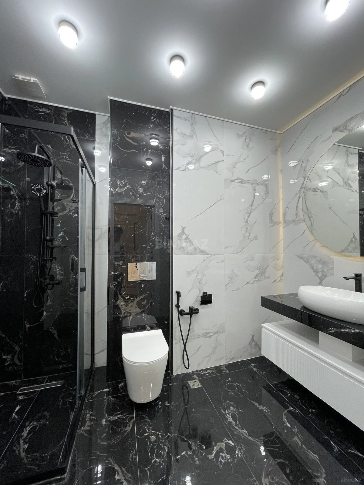 Satılır 3 otaqlı mənzil 101 m²