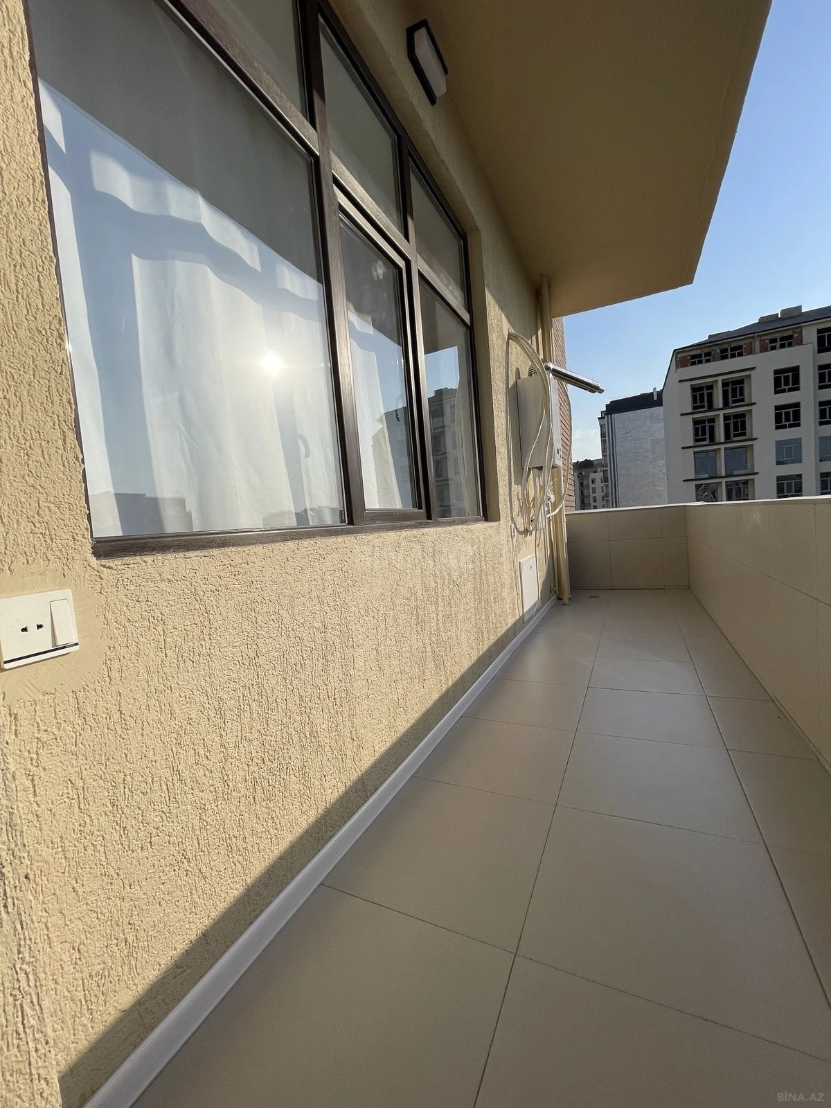 Satılır 3 otaqlı mənzil 101 m²