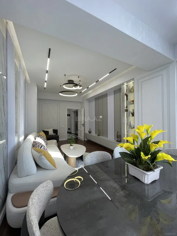 Satılır 3 otaqlı mənzil 101 m²