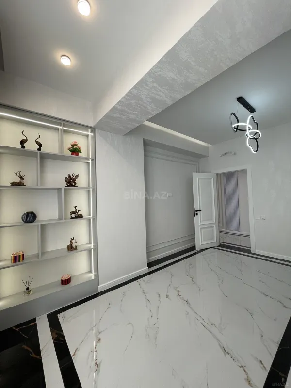 Satılır 3 otaqlı mənzil 101 m²