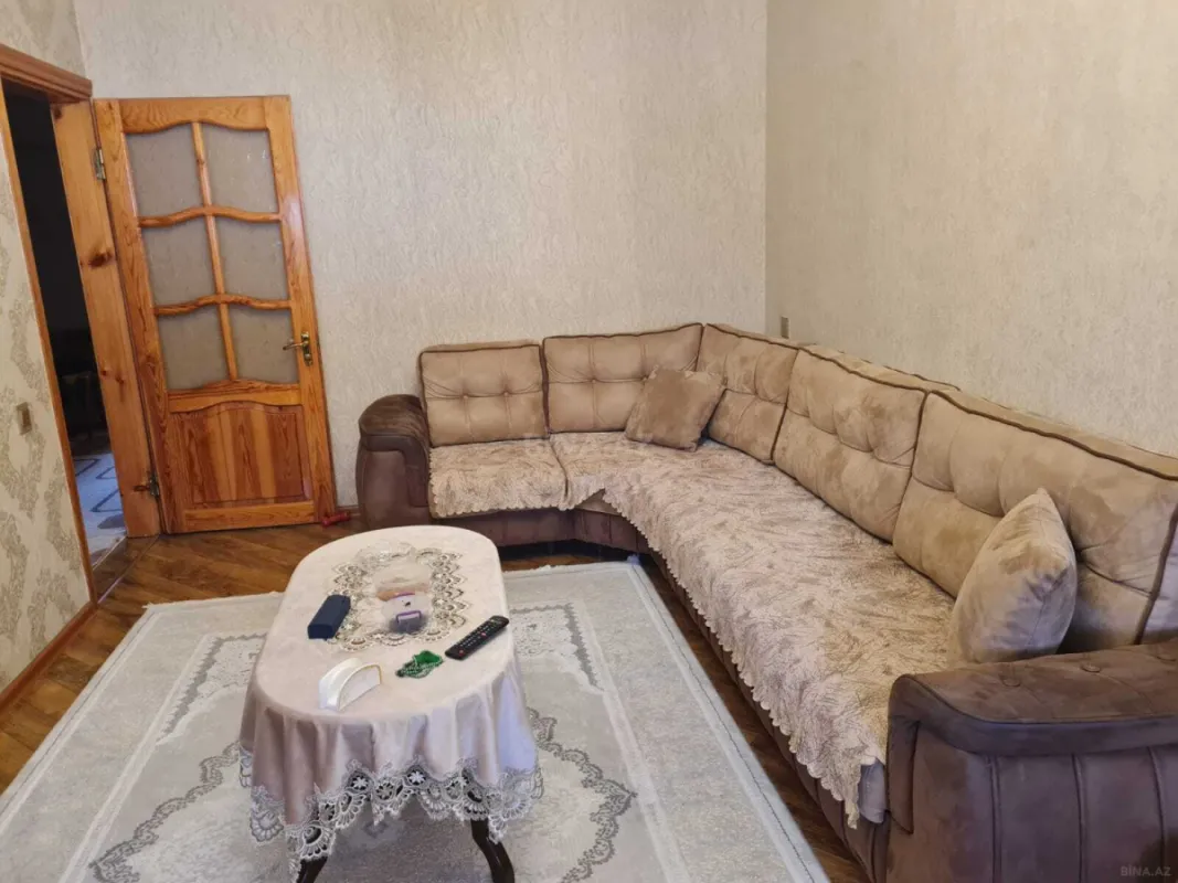 Satılır 4 otaqlı mənzil 100 m²