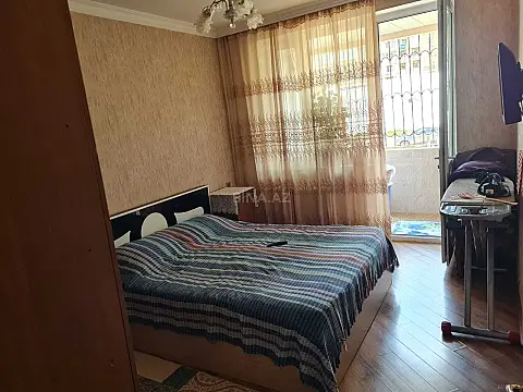 Satılır 4 otaqlı mənzil 100 m²