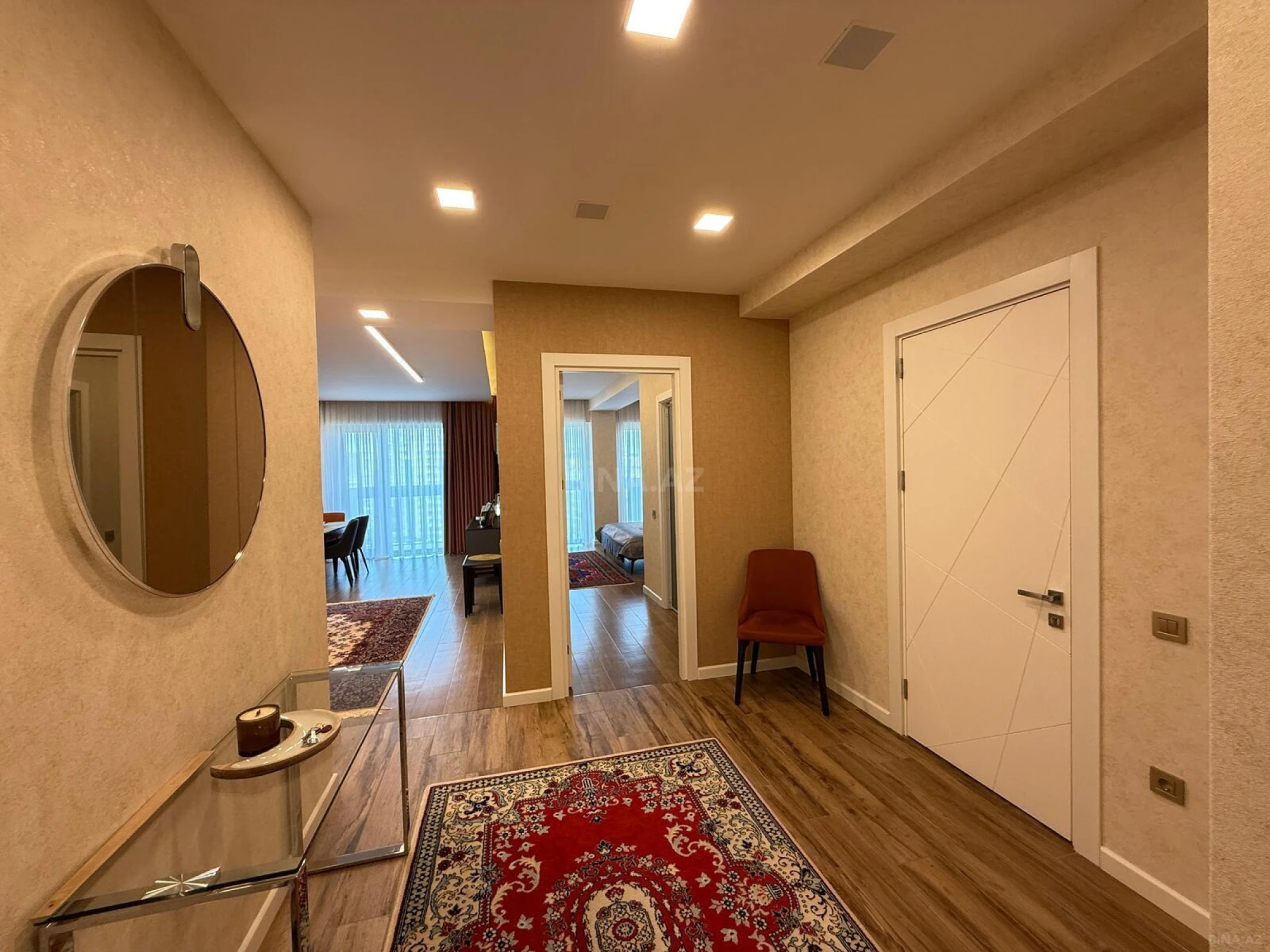 Satılır 2 otaqlı mənzil 90 m²