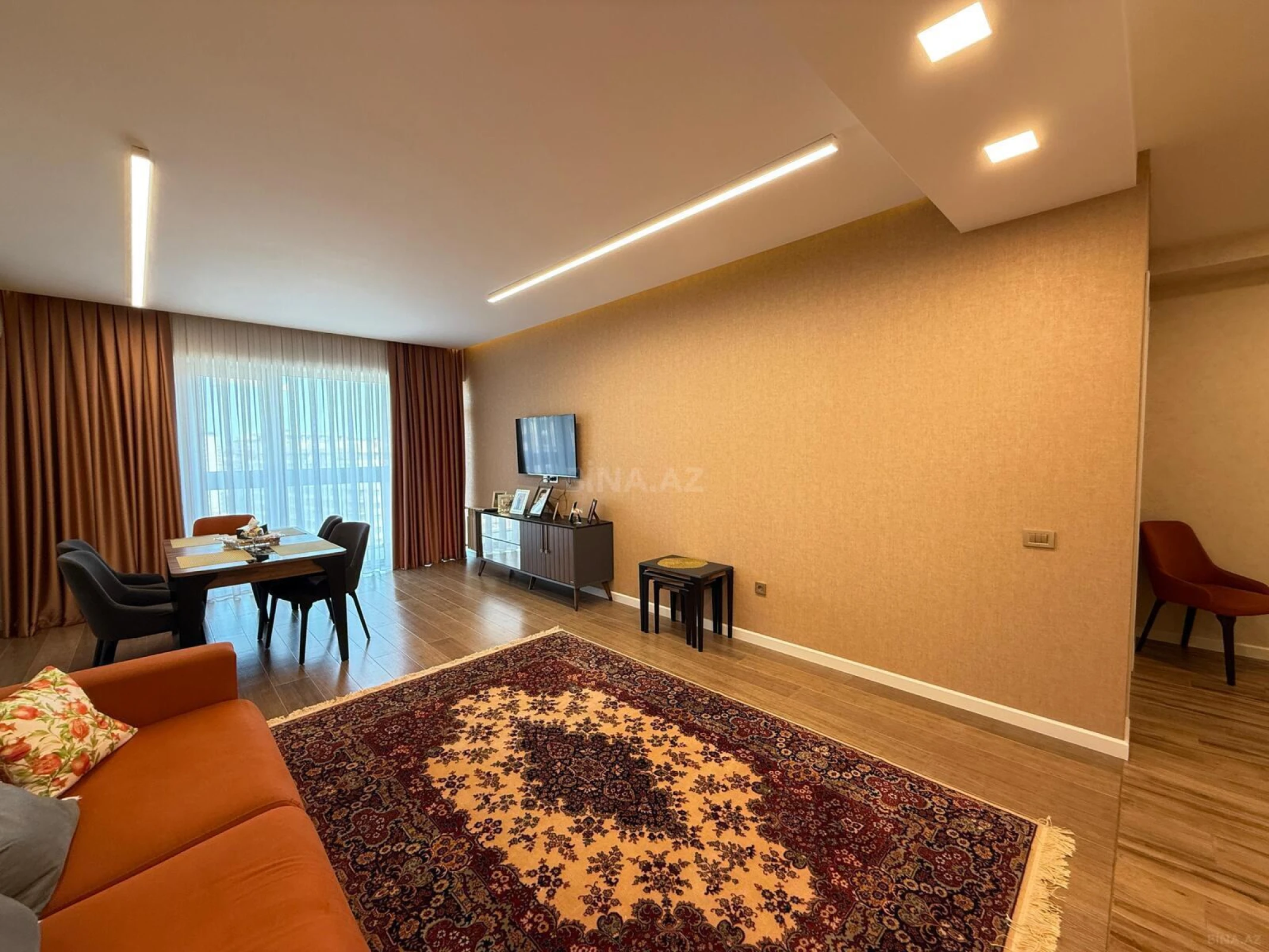 Satılır 2 otaqlı mənzil 90 m²