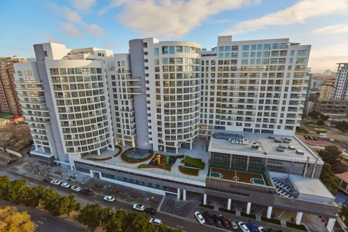 Satılır 2 otaqlı mənzil 90 m²