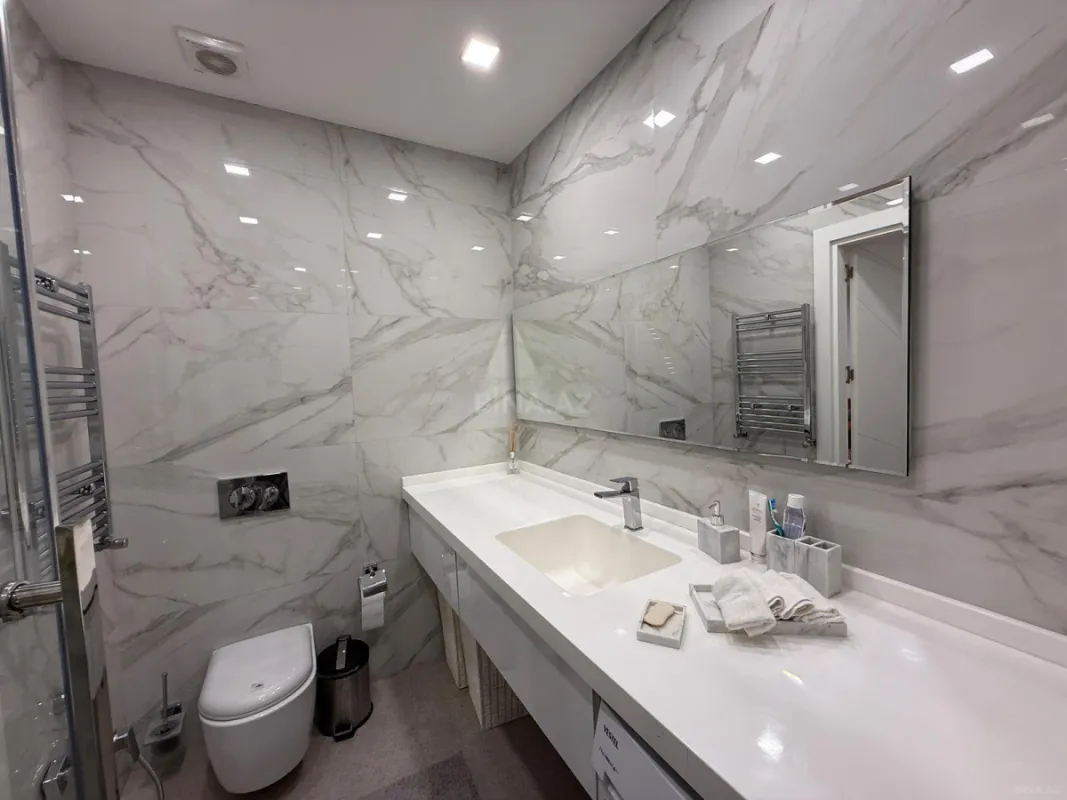 Satılır 2 otaqlı mənzil 90 m²