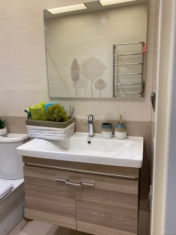 Kirayə verilir 6 otaqlı həyət evi 400 m²