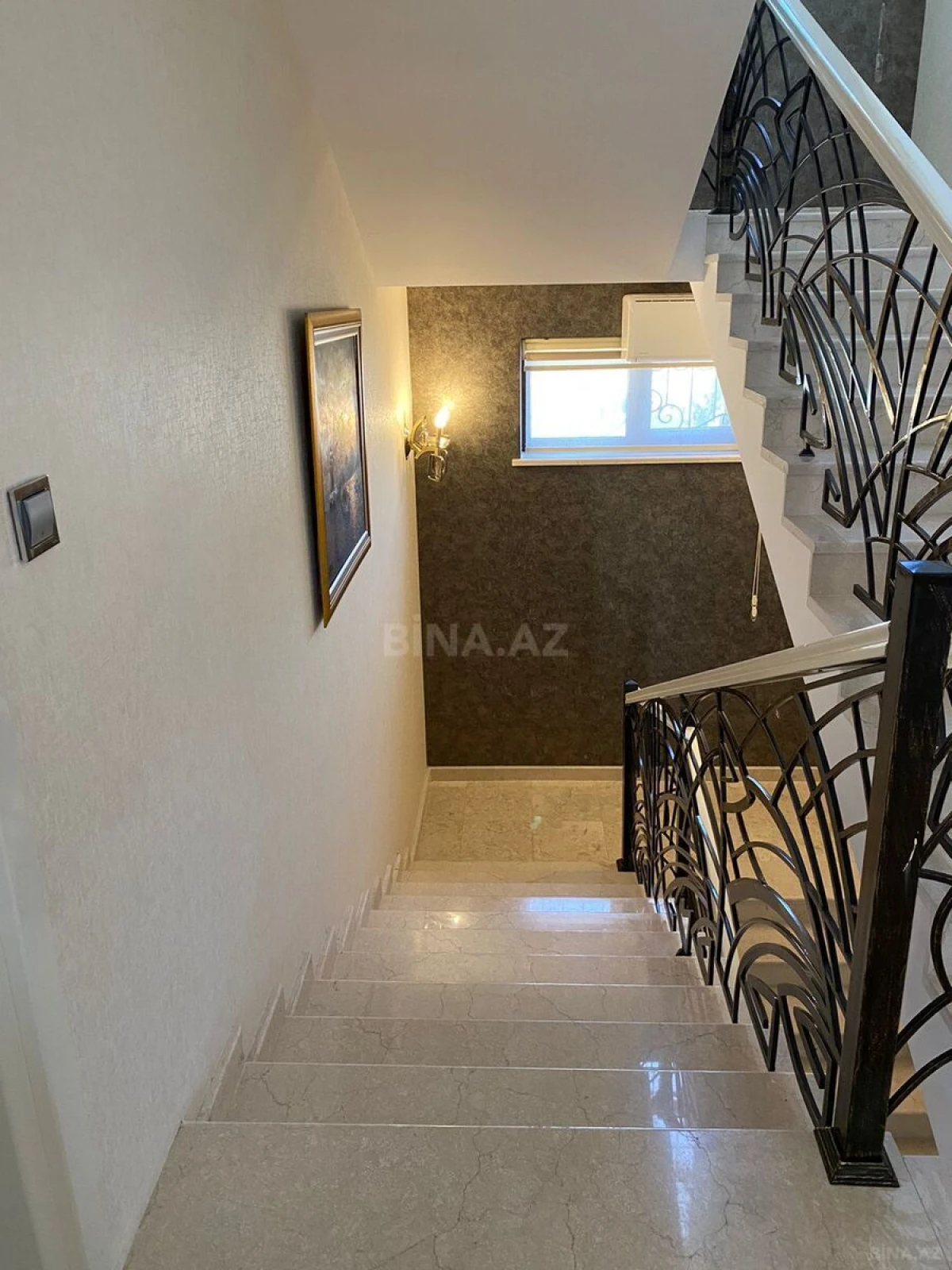 Kirayə verilir 6 otaqlı həyət evi 400 m²