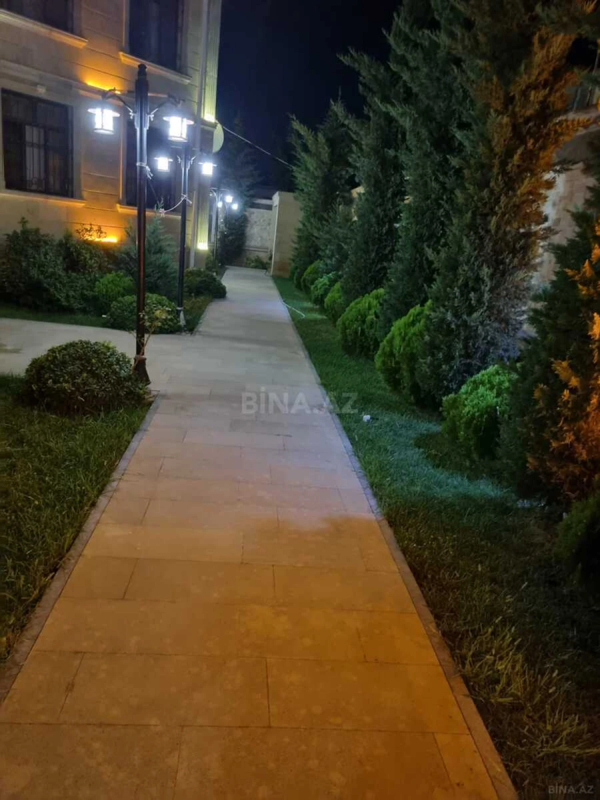Kirayə verilir 6 otaqlı həyət evi 400 m²