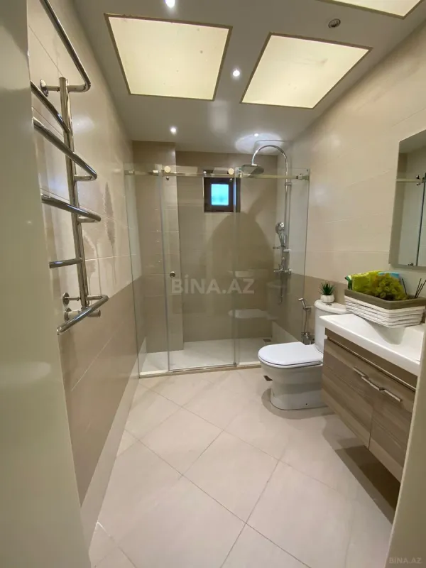 Kirayə verilir 6 otaqlı həyət evi 400 m²