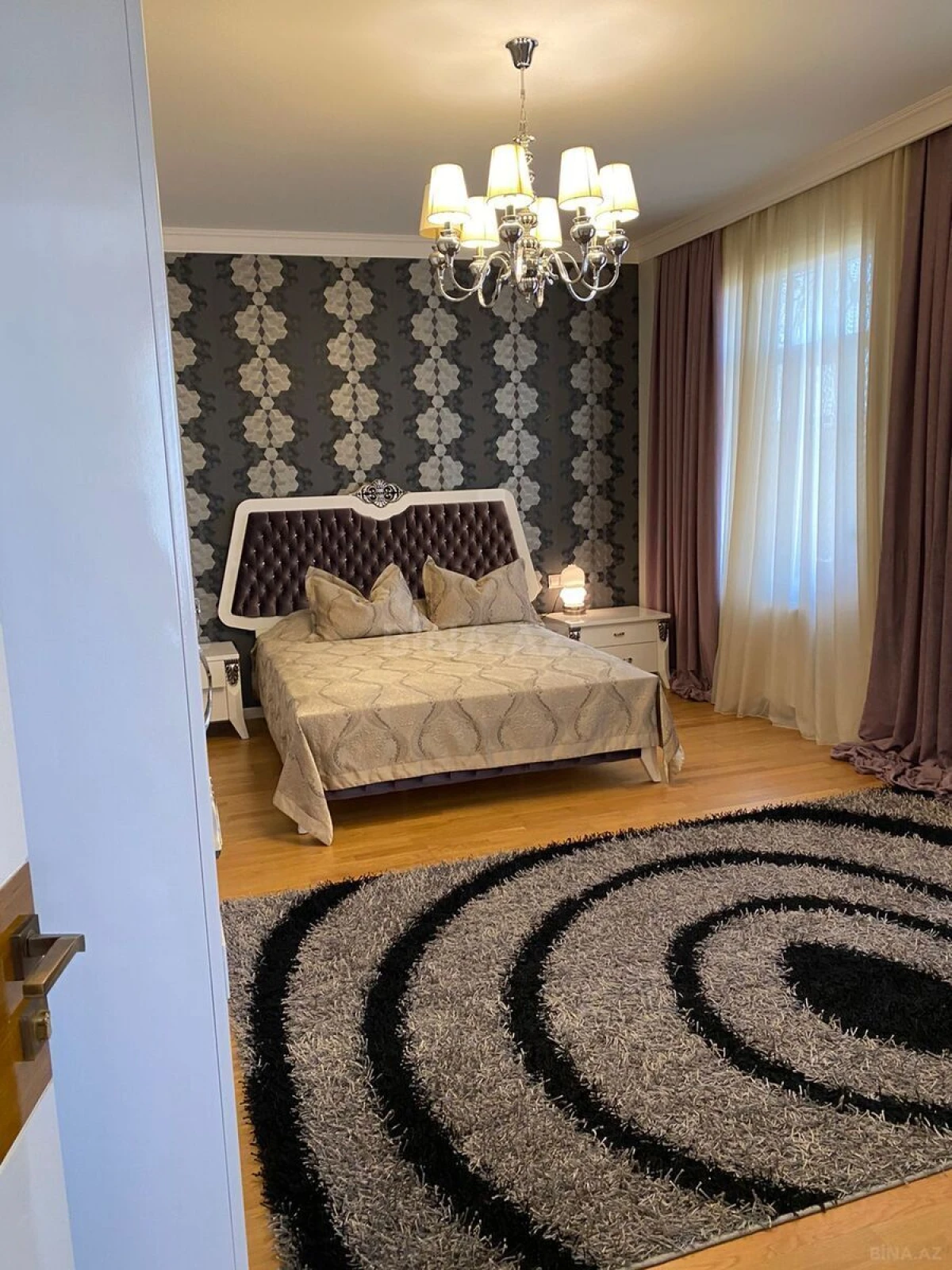 Kirayə verilir 6 otaqlı həyət evi 400 m²