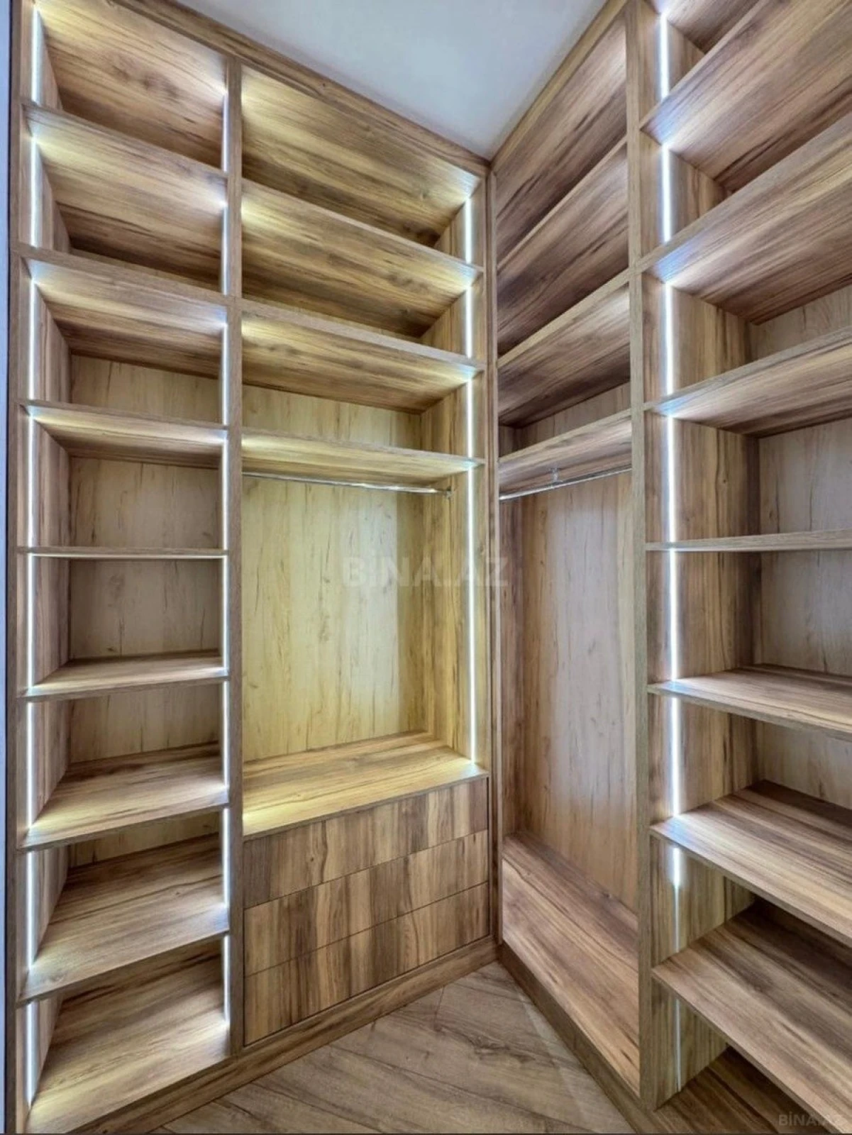 Kirayə verilir 4 otaqlı həyət evi 340 m²