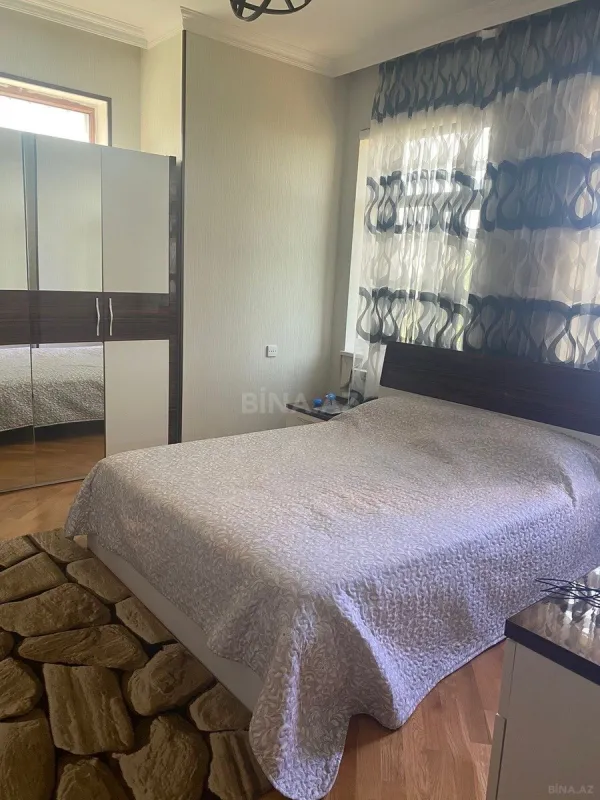 Kirayə verilir 6 otaqlı həyət evi 400 m²