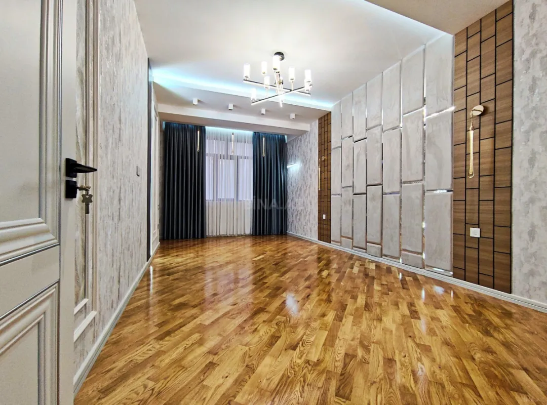 Satılır 3 otaqlı mənzil 119 m²