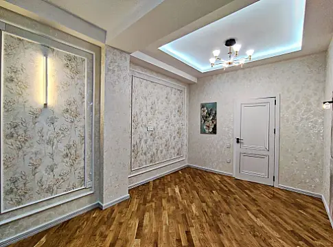 Satılır 3 otaqlı mənzil 119 m²