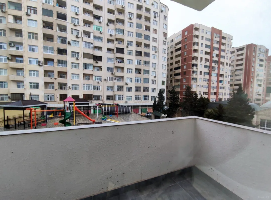 Satılır 3 otaqlı mənzil 119 m²