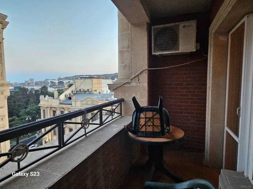 Satılır 3 otaqlı mənzil 100 m²