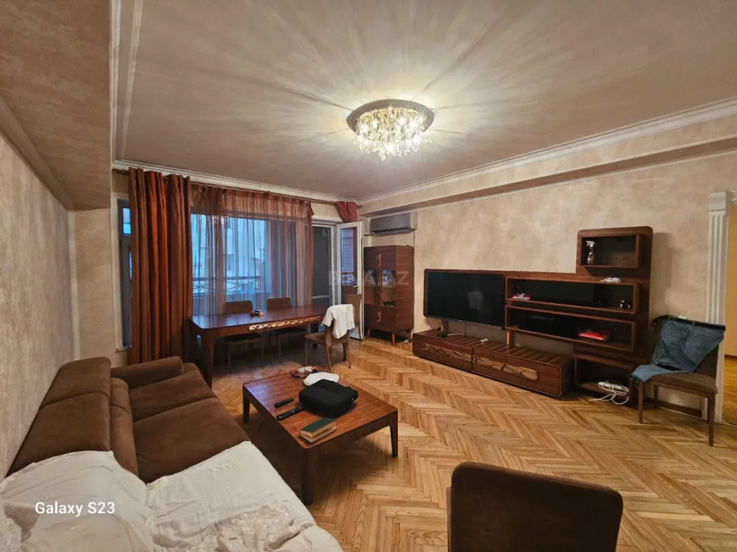Satılır 3 otaqlı mənzil 100 m²