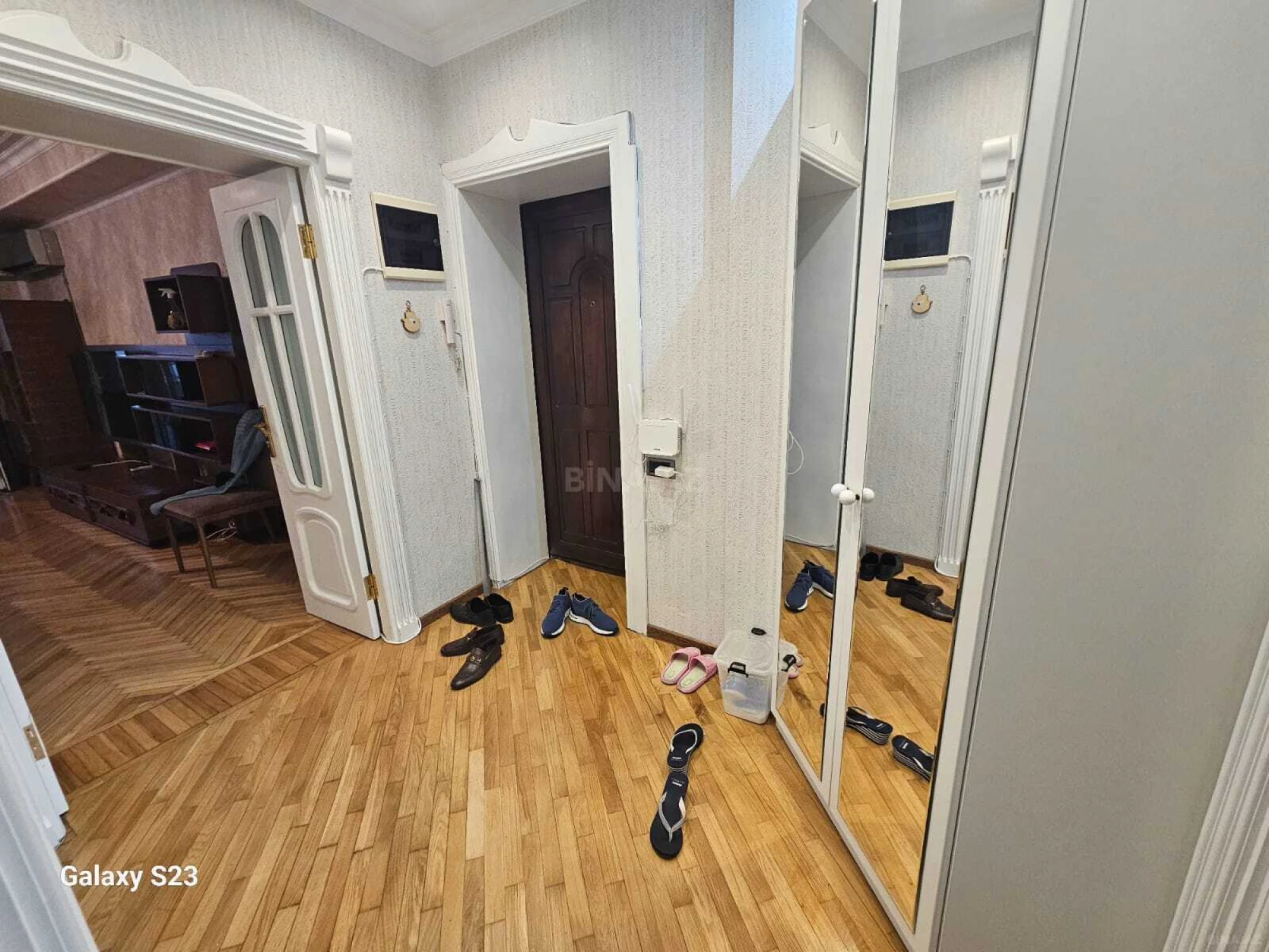 Satılır 3 otaqlı mənzil 100 m²