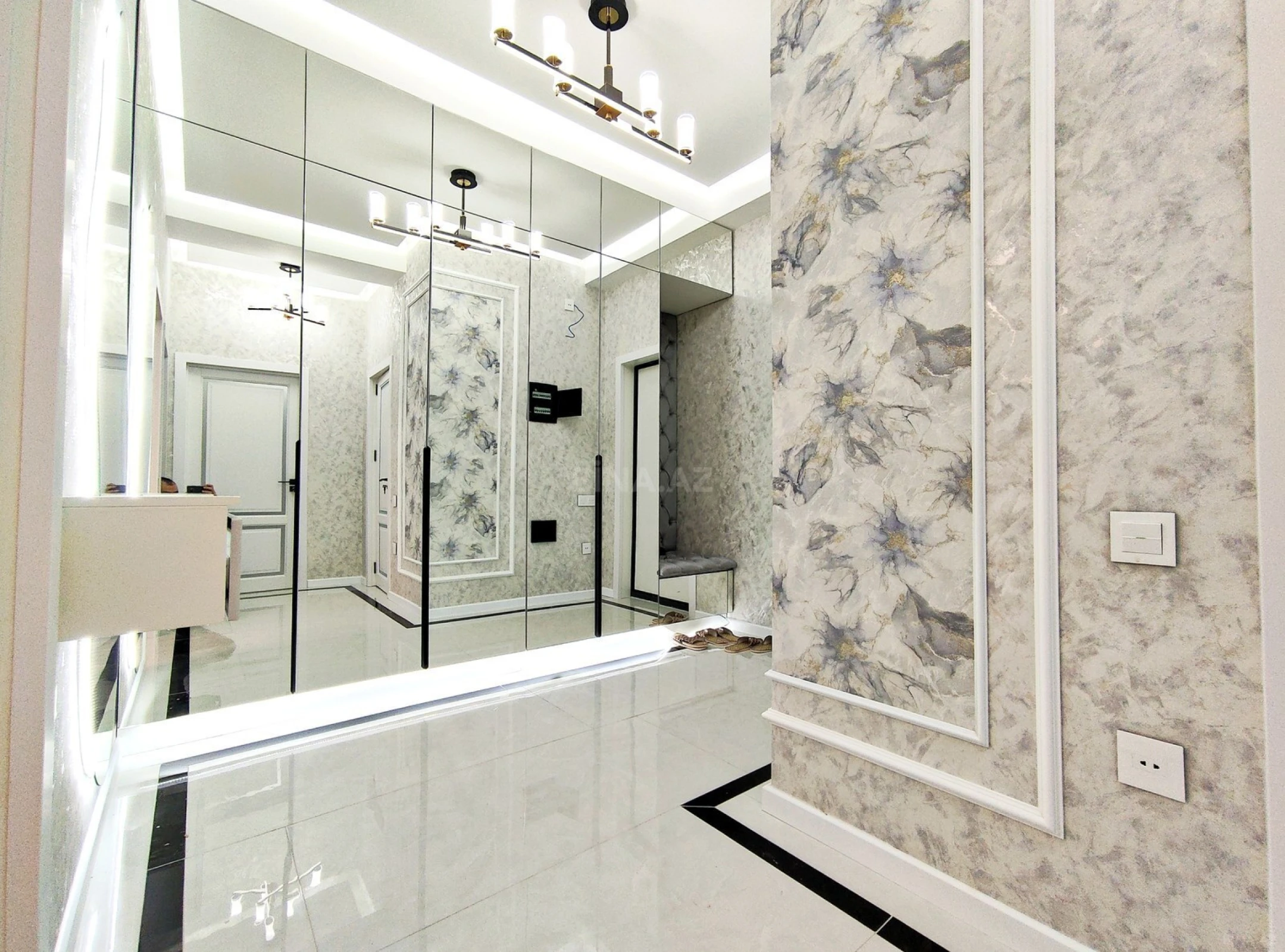 Satılır 3 otaqlı mənzil 87 m²