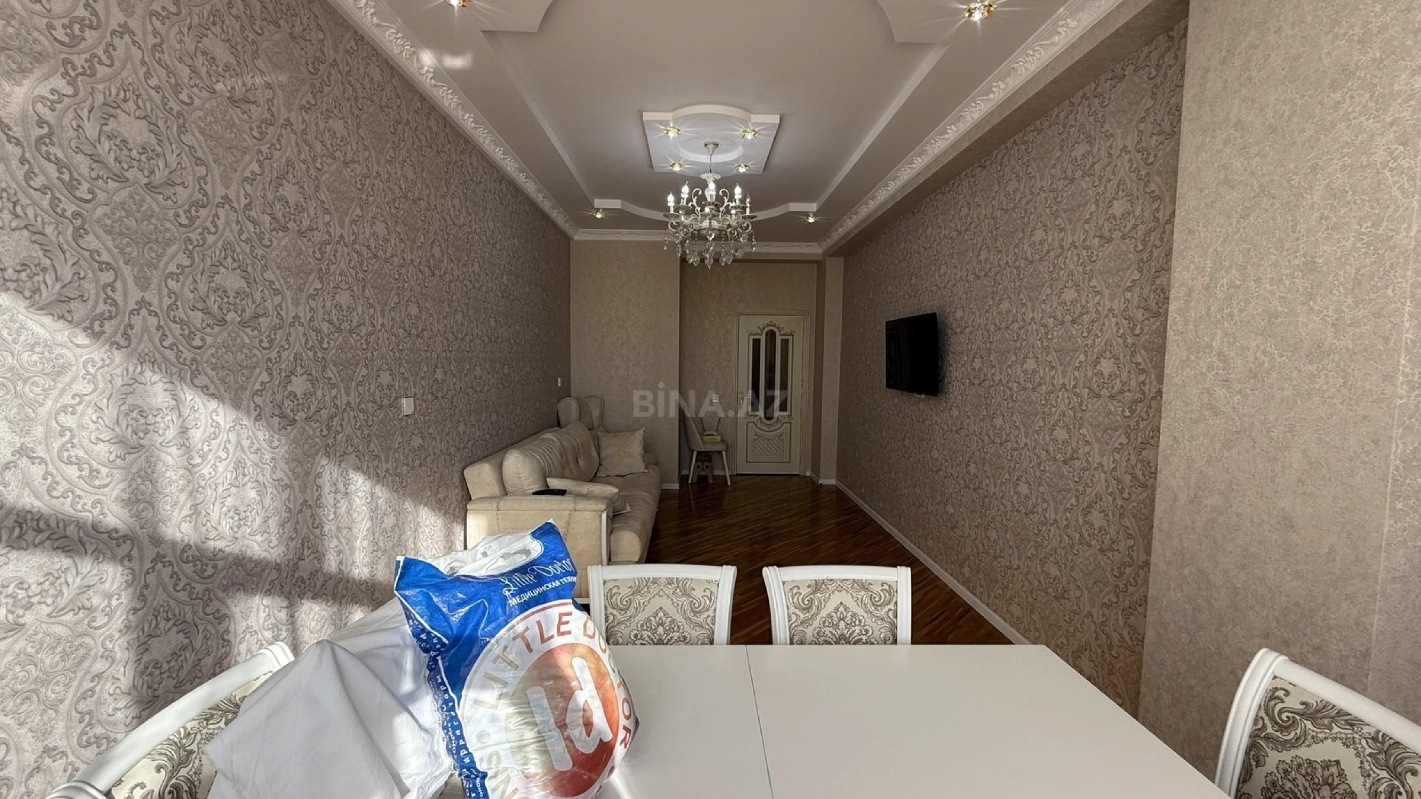 Satılır 3 otaqlı mənzil 115 m²
