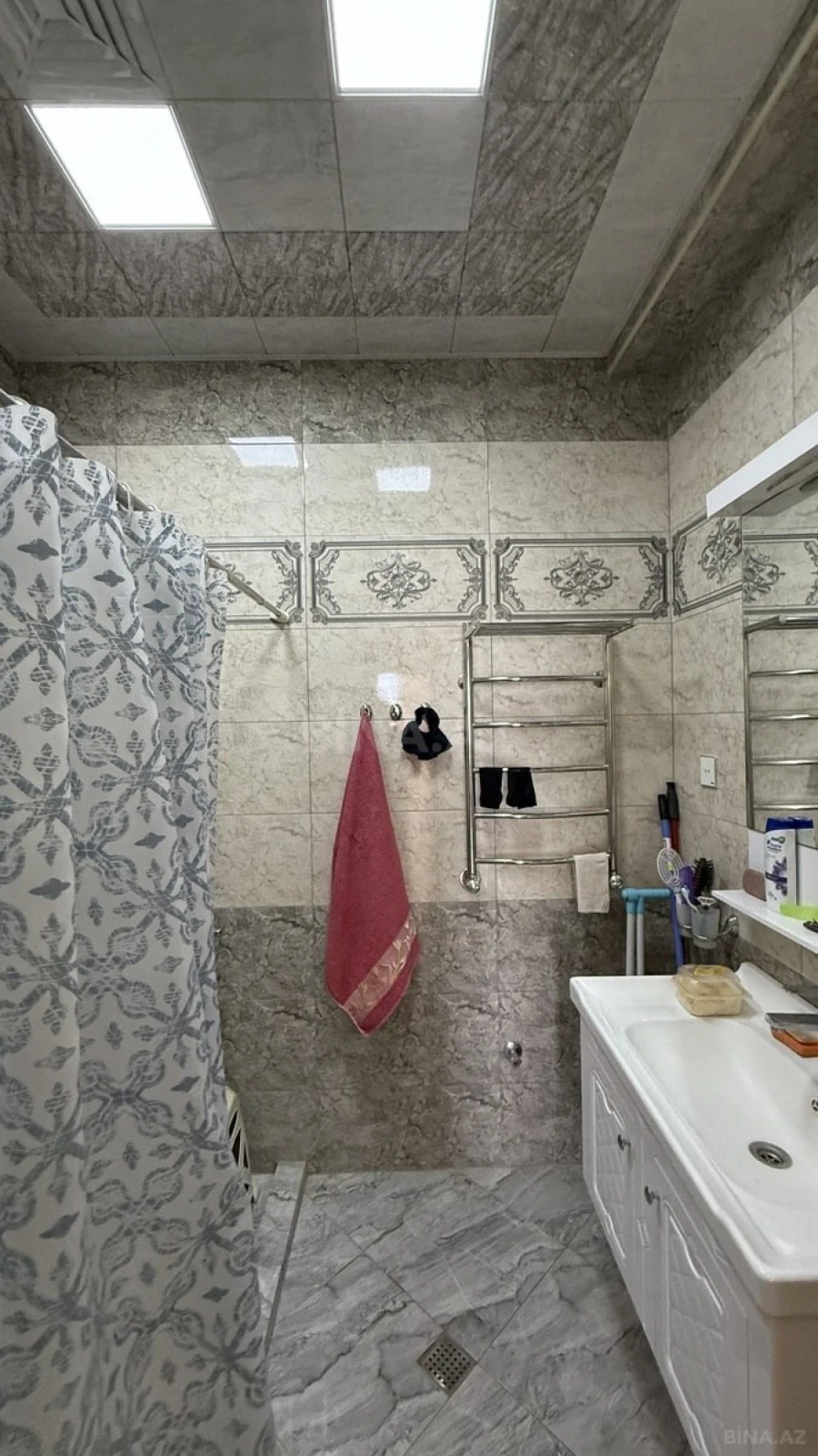 Satılır 3 otaqlı mənzil 115 m²