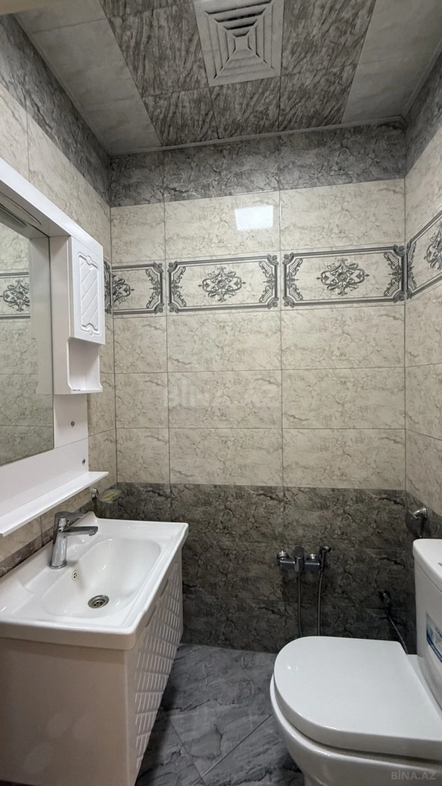 Satılır 3 otaqlı mənzil 115 m²