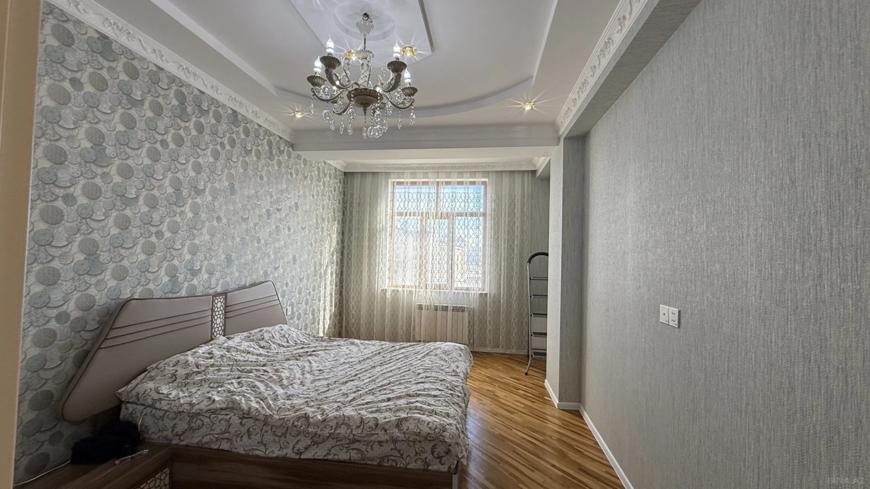Satılır 3 otaqlı mənzil 115 m²