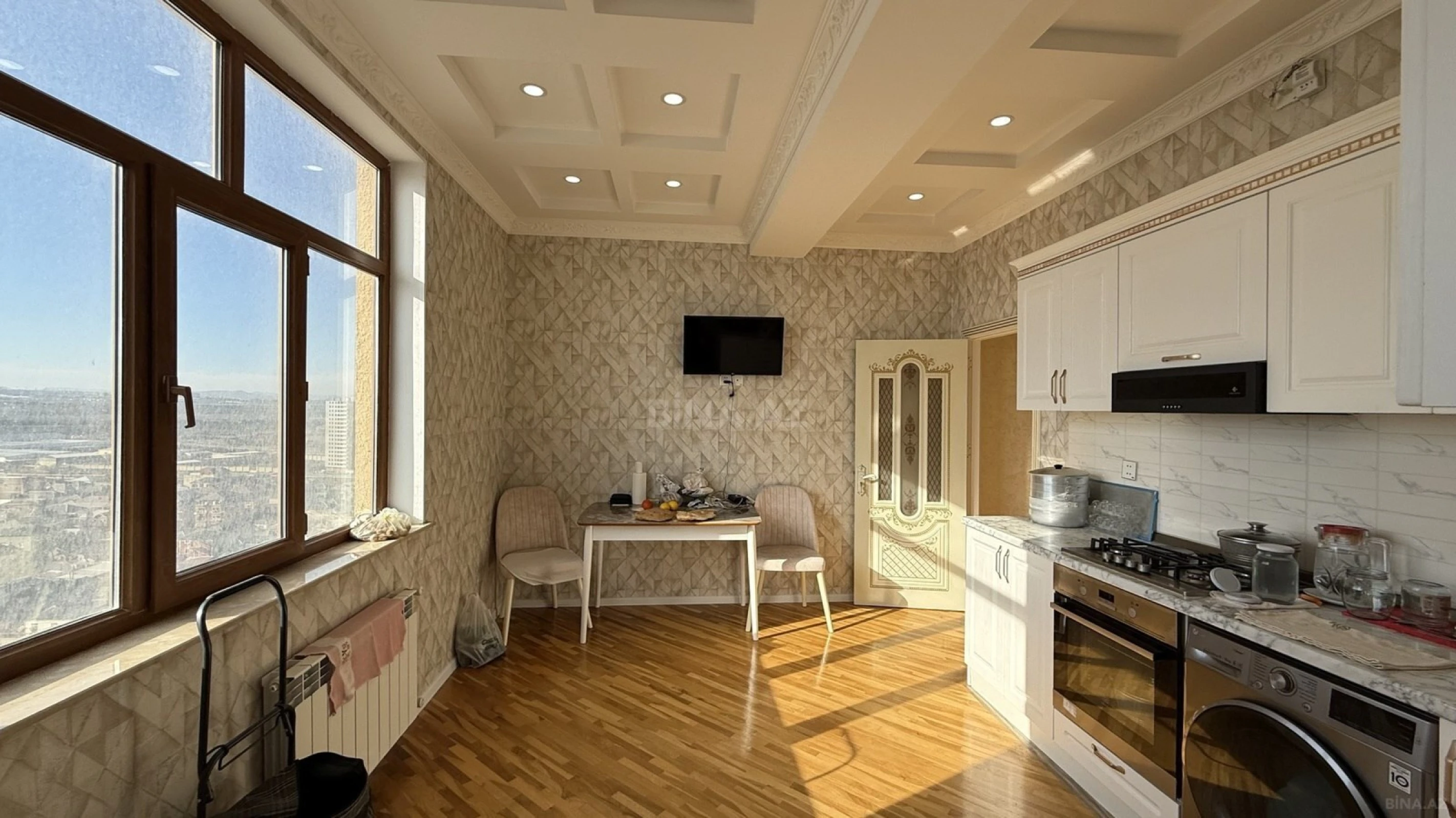 Satılır 3 otaqlı mənzil 115 m²