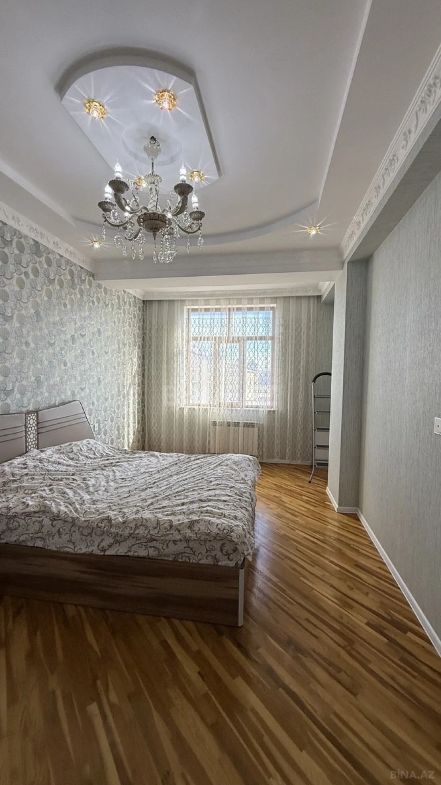 Satılır 3 otaqlı mənzil 115 m²