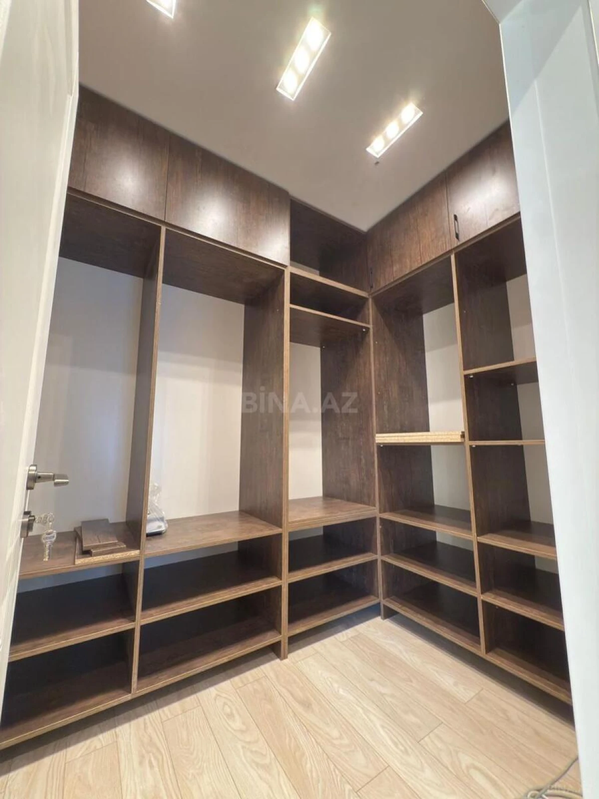 Kirayə verilir 4 otaqlı həyət evi 200 m²