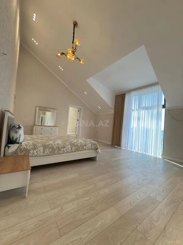 Kirayə verilir 4 otaqlı həyət evi 200 m²