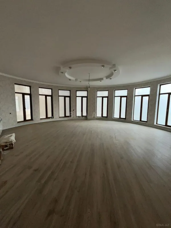 Satılır 3 otaqlı mənzil 160 m²