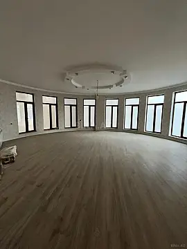 Satılır 3 otaqlı mənzil 160 m²