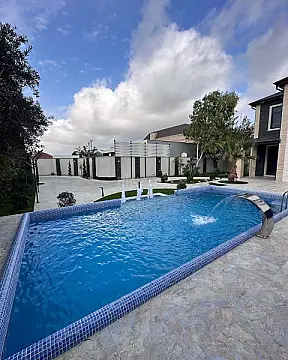 Kirayə verilir 5 otaqlı həyət evi 400 m²