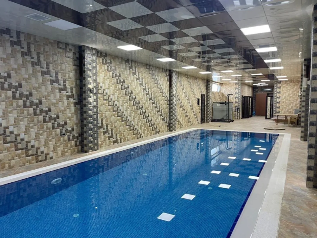 Kirayə verilir 7 otaqlı həyət evi 600 m²