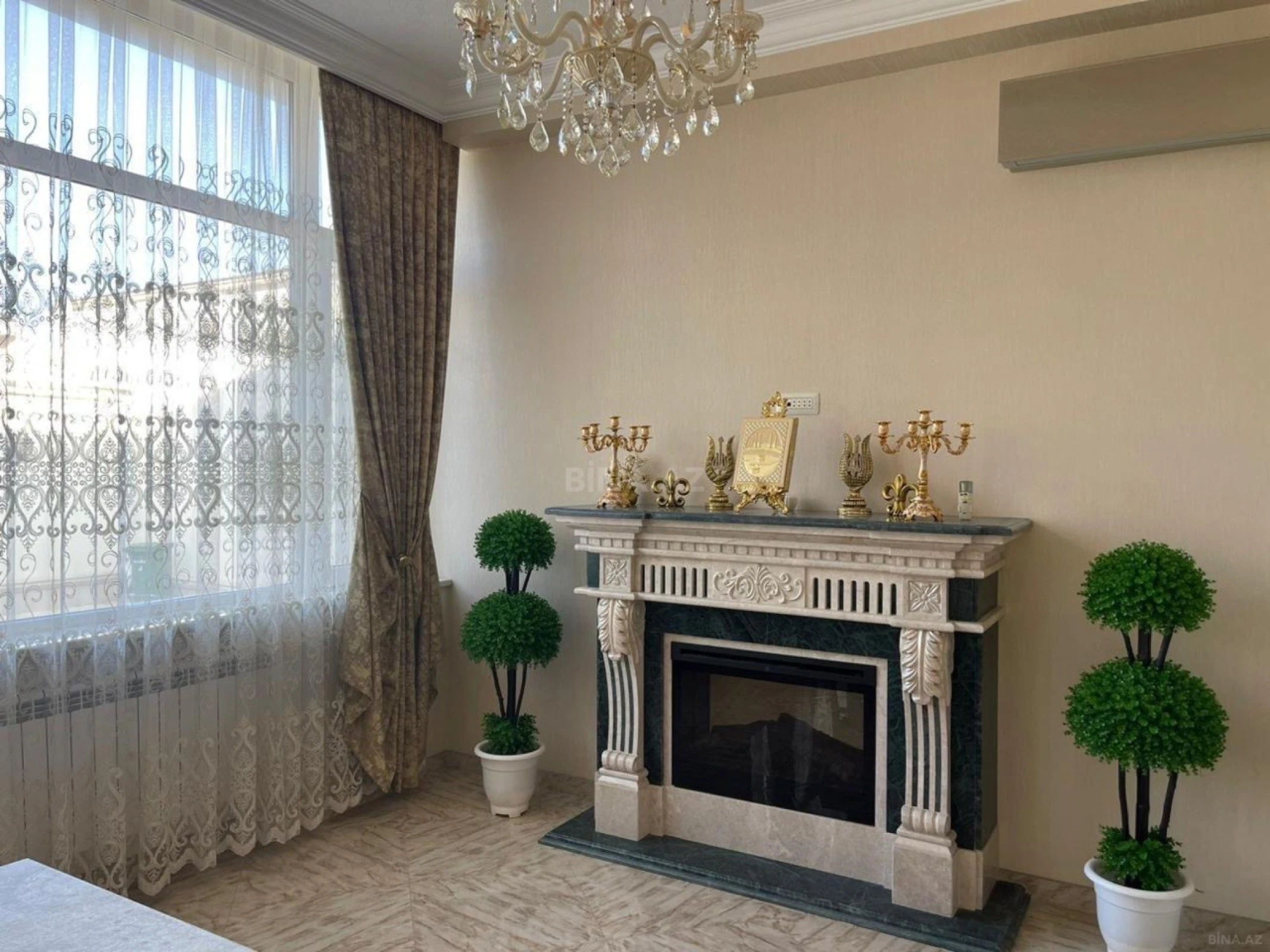 Kirayə verilir 7 otaqlı həyət evi 600 m²