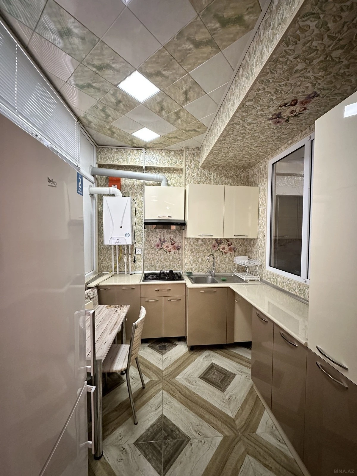 Satılır 2 otaqlı mənzil 60 m²